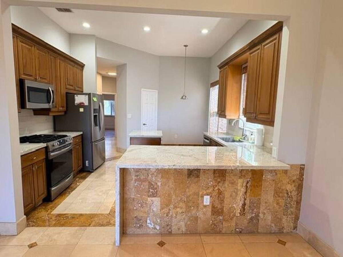 House for rent at 1032 NW 139th Terrace, Pembroke Pines, FL 33028