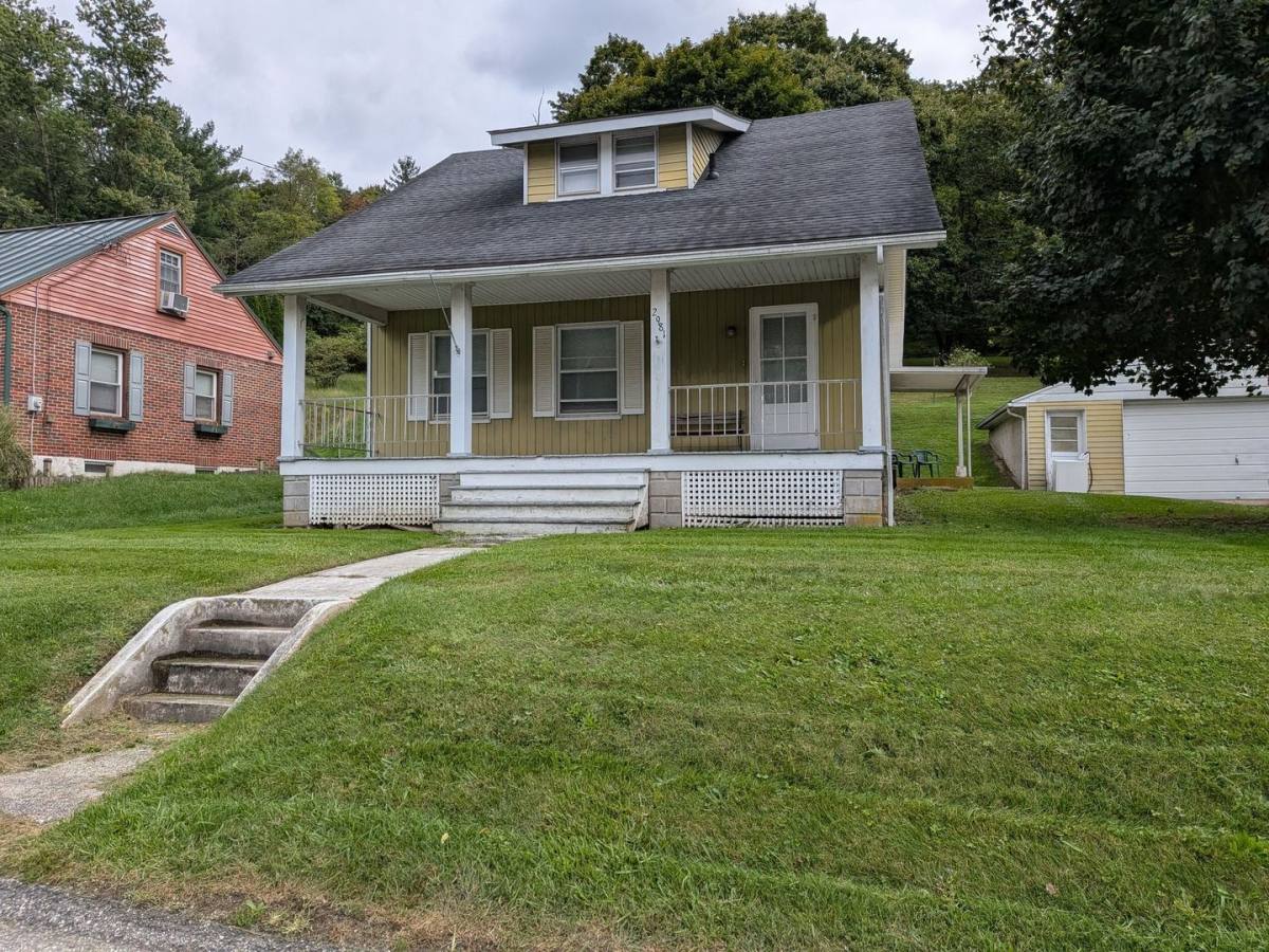 House for rent at 2981 Glen Rock Rd, Glen Rock, PA 17327