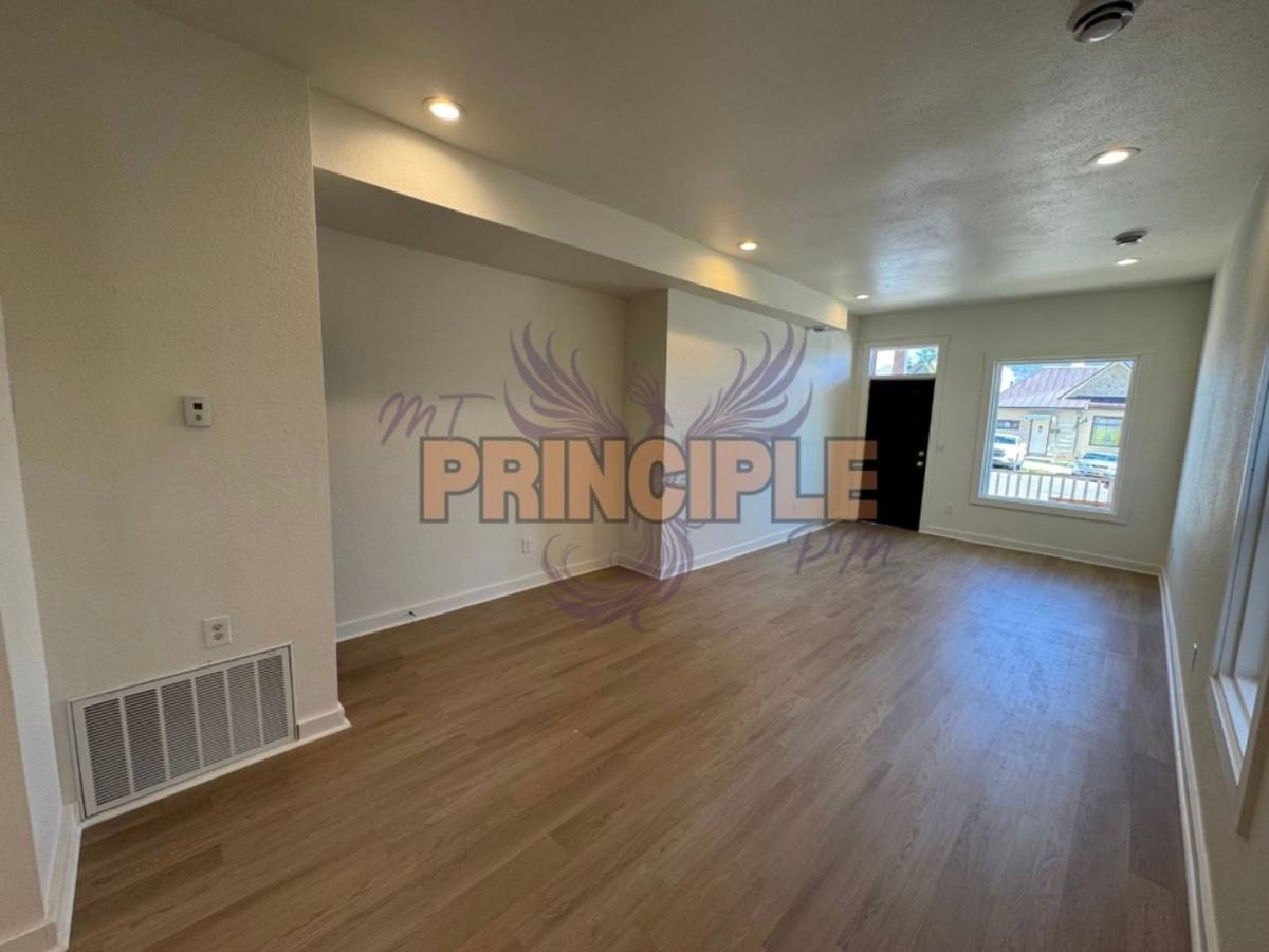 Apartment for rent at 647-649 1 2 S Idaho, Butte, MT 59701