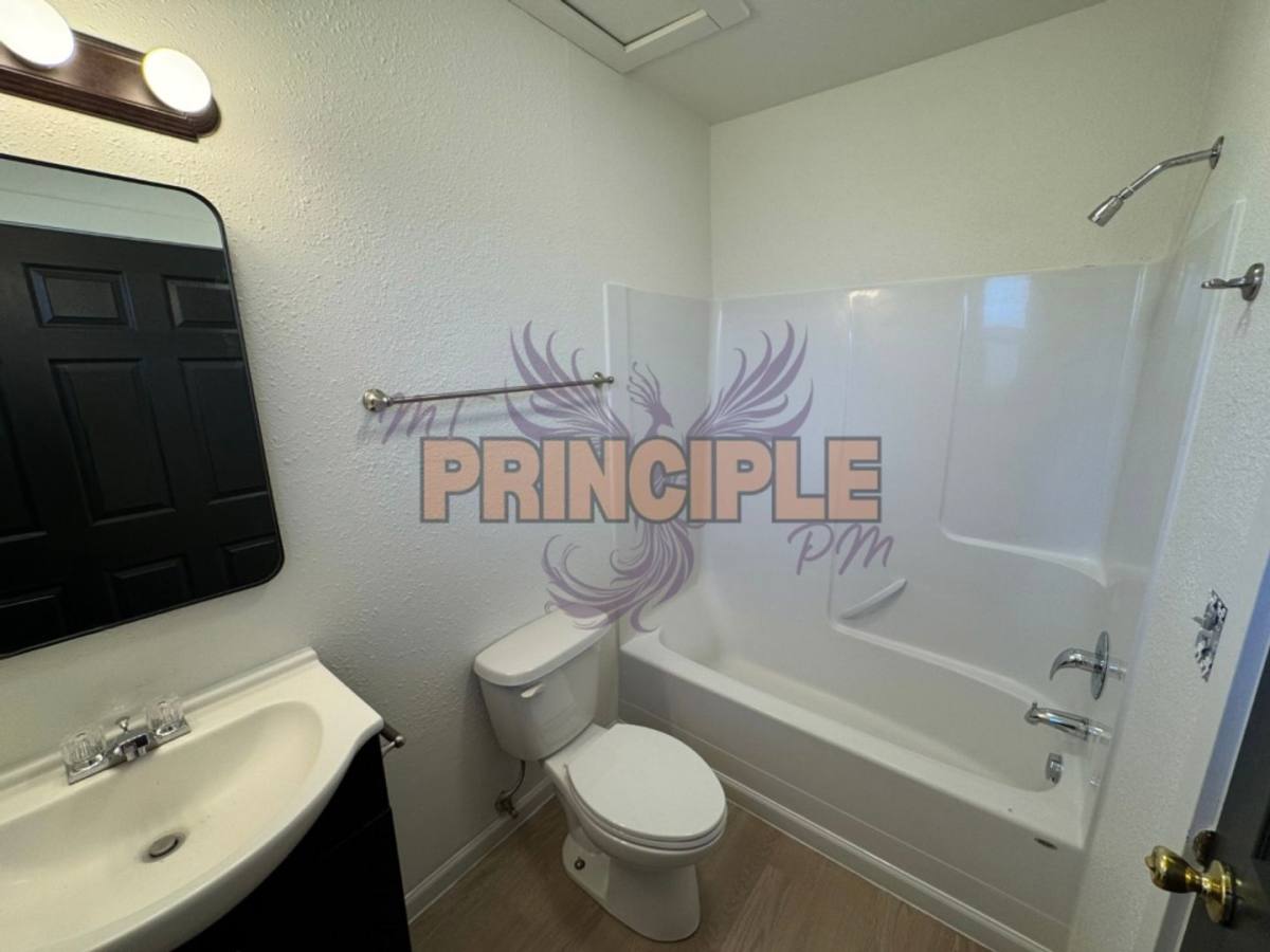 Apartment for rent at 647-649 1 2 S Idaho, Butte, MT 59701