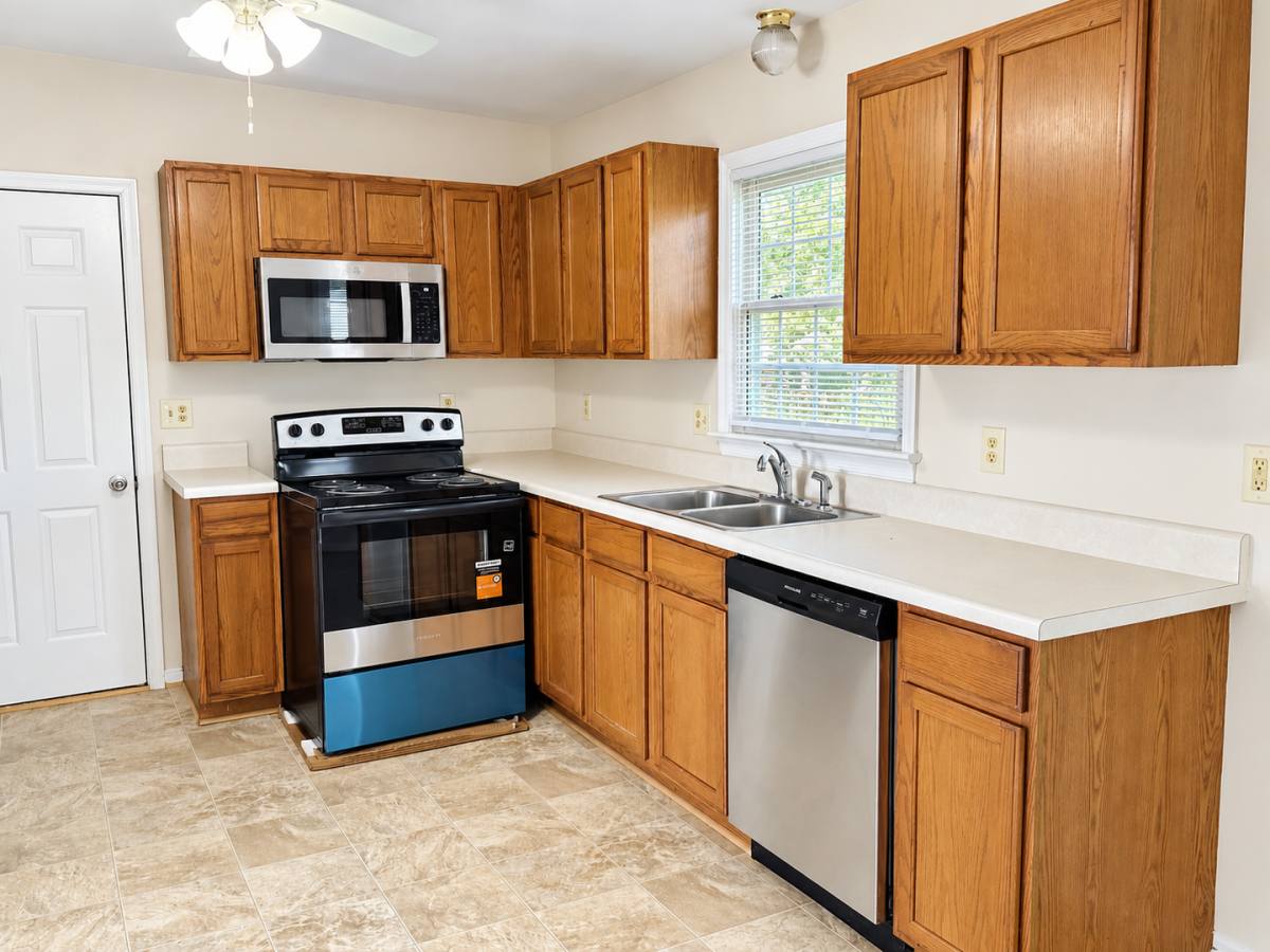 House for rent at 6190 Midnight Dr, Mechanicsville, VA 23111