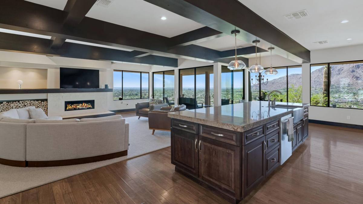 House for rent at 5800 E Glen Dr, Paradise Valley, AZ 85253