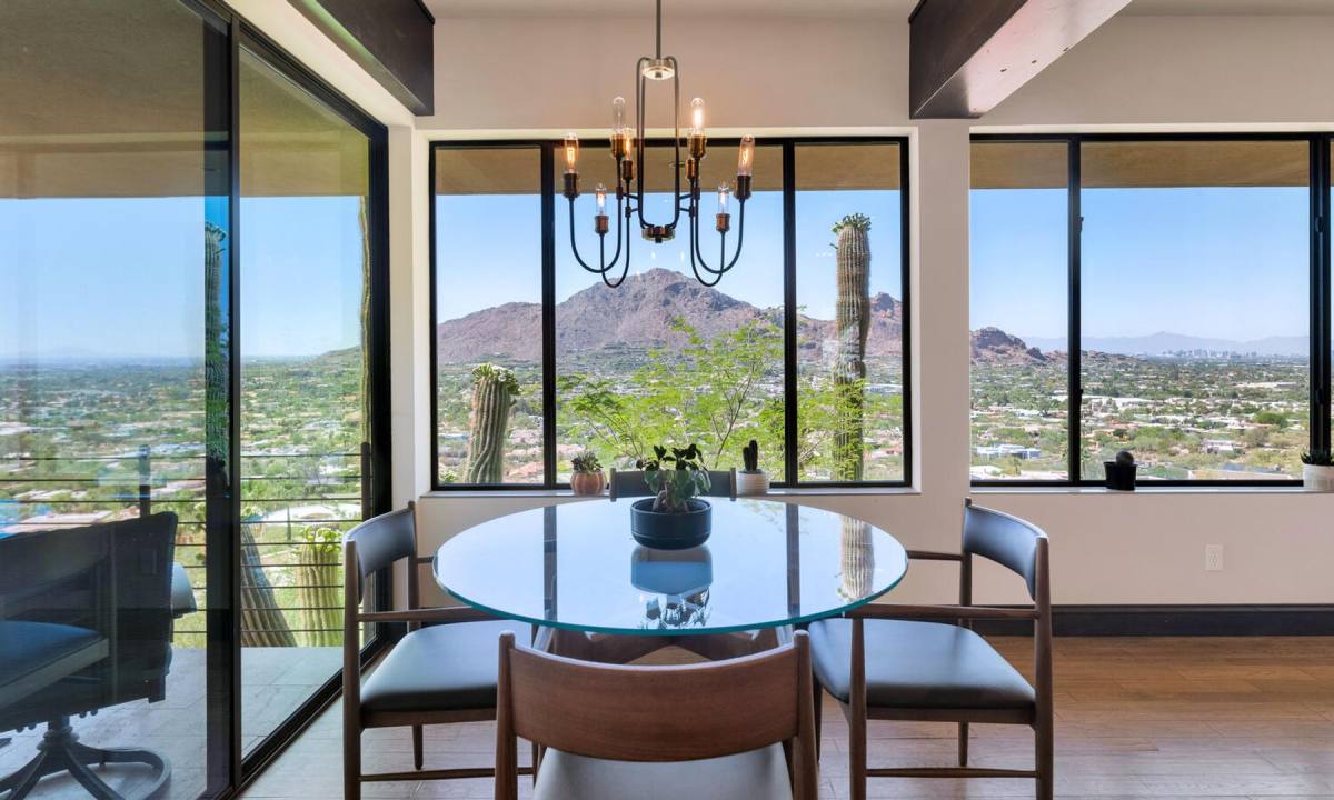 House for rent at 5800 E Glen Dr, Paradise Valley, AZ 85253
