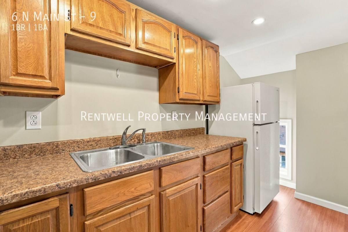Apartment for rent at 6 N Main St #9, Spring City, PA 19475