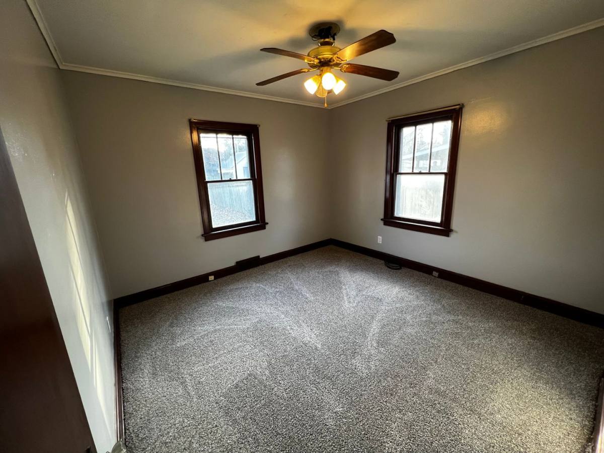 Apartment for rent at 1611 W High St, Davenport, IA 52804