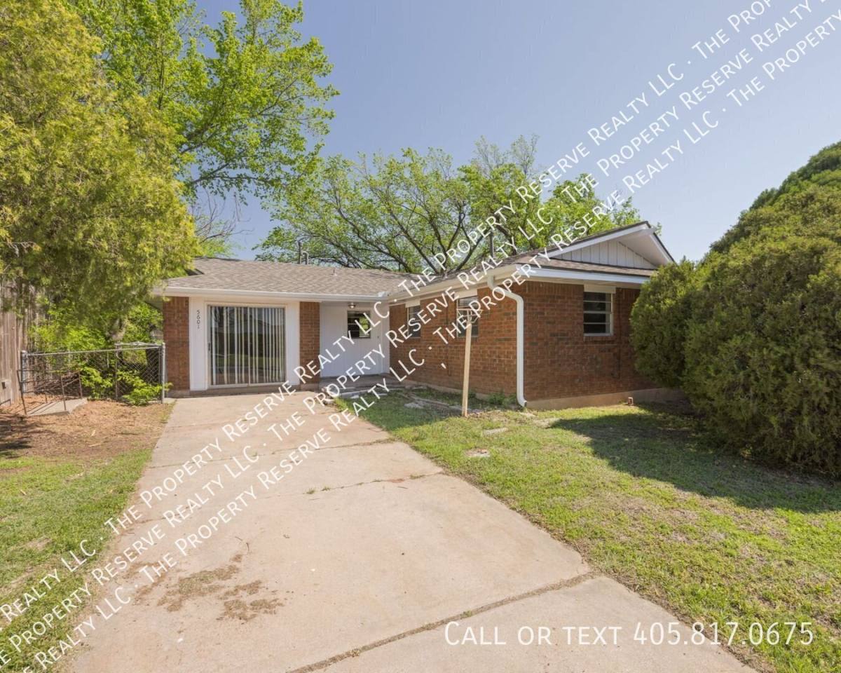 House for rent at 5601 NW Briarwood Dr, Lawton, OK 73505