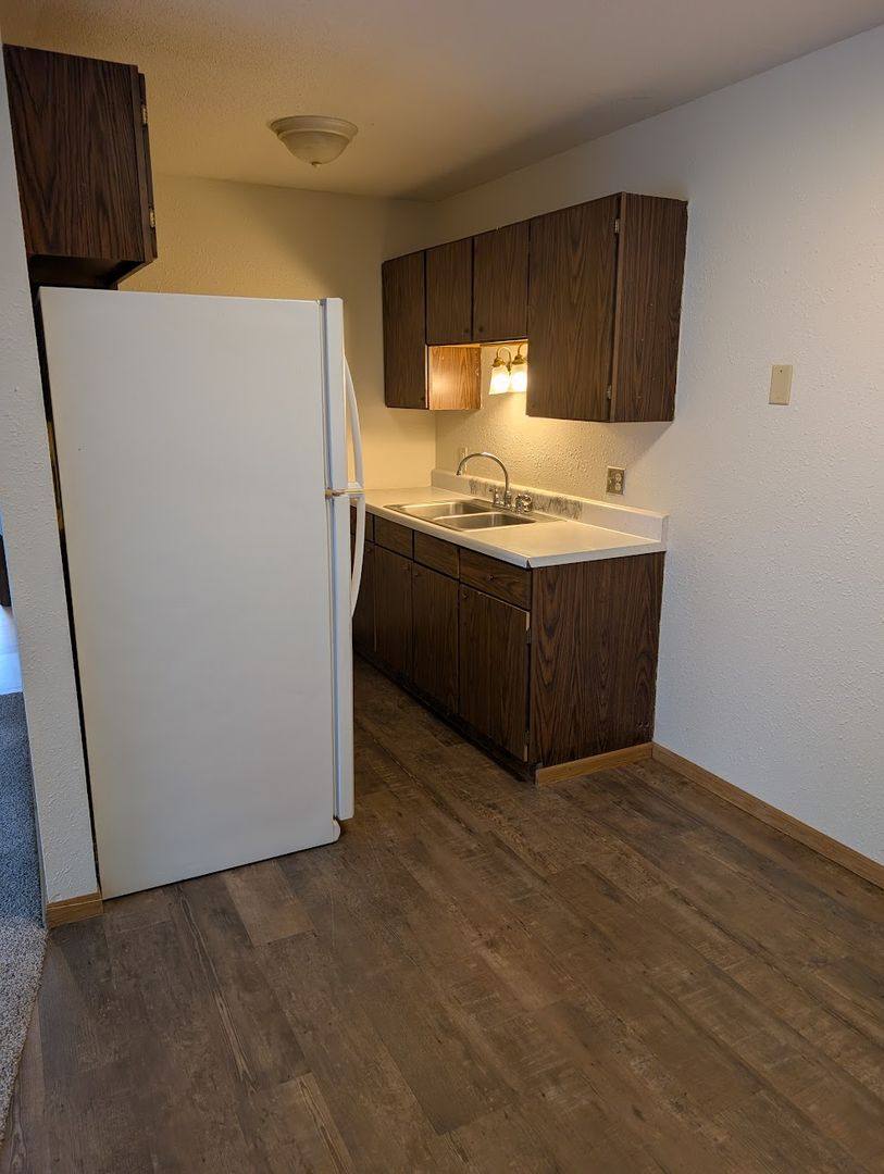 Apartment for rent at 250 21st St N W, Owatonna, MN 55060