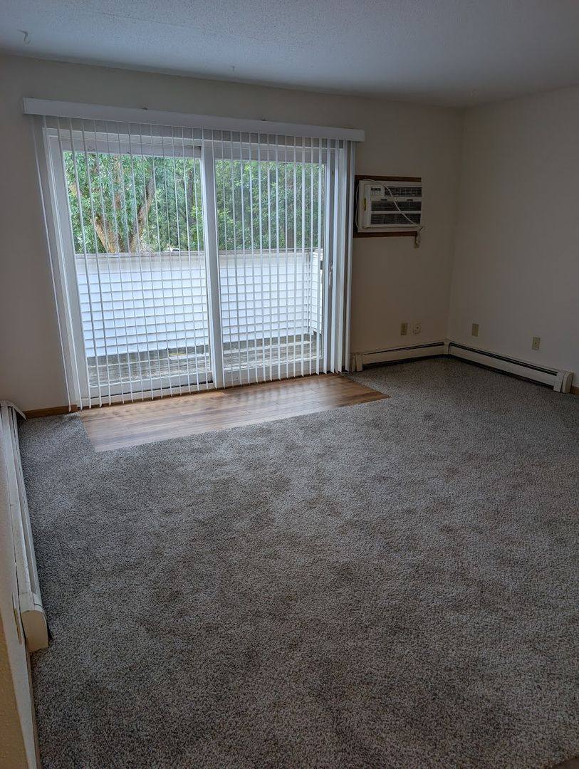 Apartment for rent at 250 21st St N W, Owatonna, MN 55060