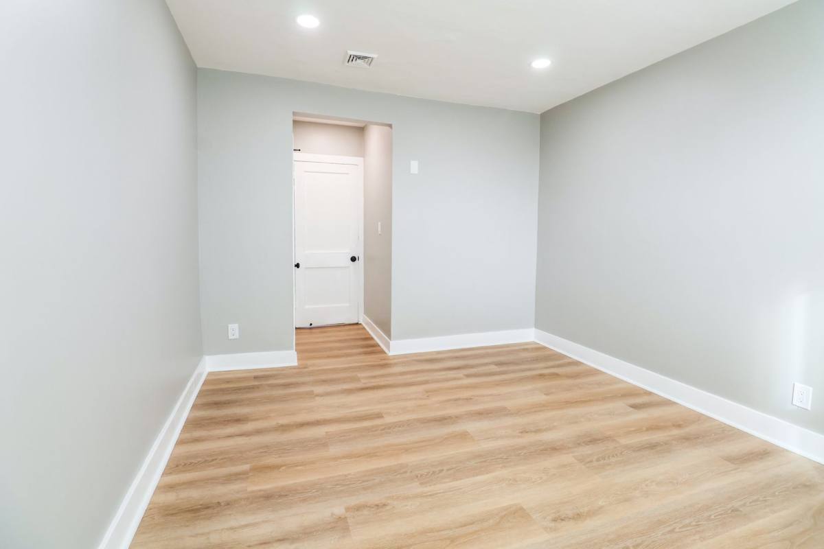 Apartment for rent at 5548 Woodland Ave, Pennsauken, NJ 08110