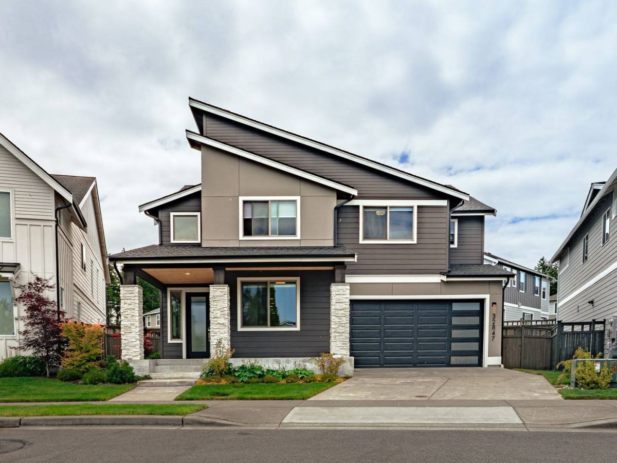 House for rent at 32847 SE Cottonwood St, Black Diamond, WA 98010