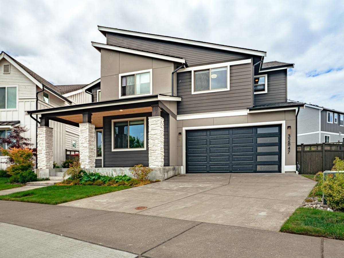 House for rent at 32847 SE Cottonwood St, Black Diamond, WA 98010