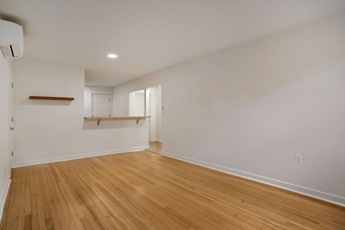 House for rent at 1802 SW Evans St, Portland, OR 97219