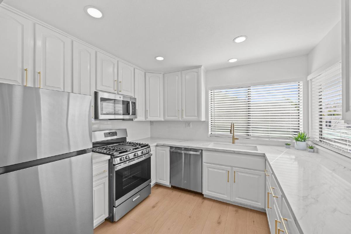 House for rent at 126 High Dr, Laguna Beach, CA 92651