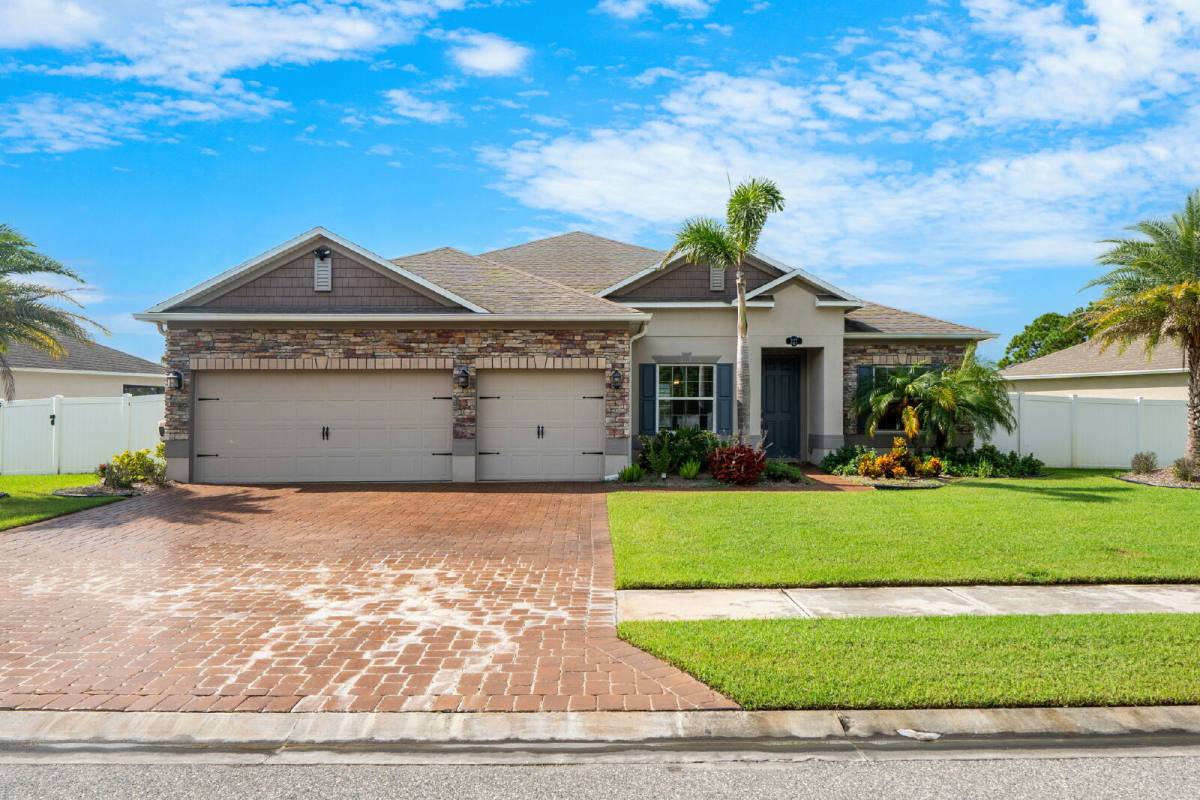 House for rent at 227 Norwich St, Merritt Island, FL 32953