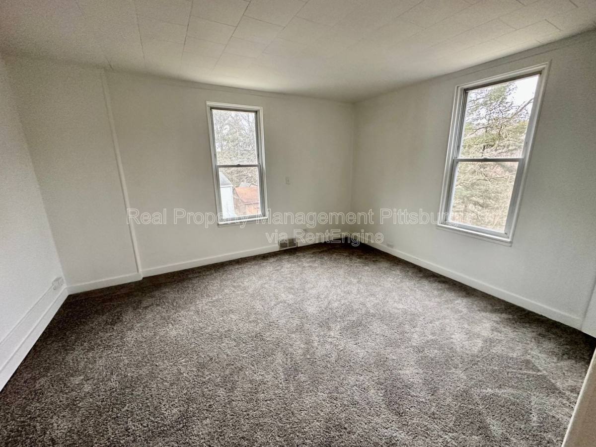 Apartment for rent at 851 Timberland Ave #2, Pittsburgh, PA 15226