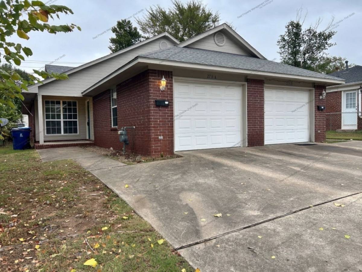 Apartment for rent at 2711 Dodson Ave #A, Fort Smith, AR 72901