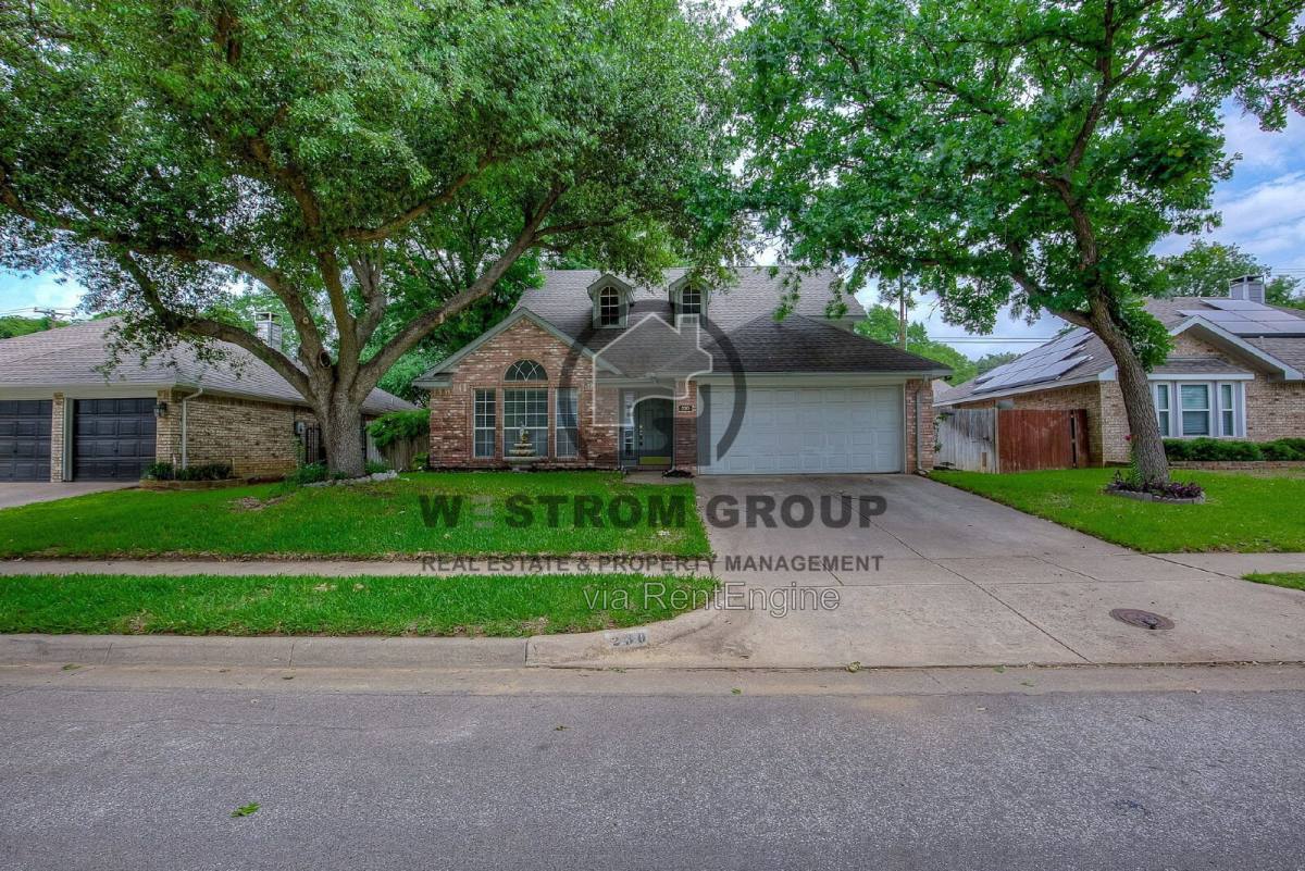 House for rent at 230 Brittany Dr, Euless, TX 76039