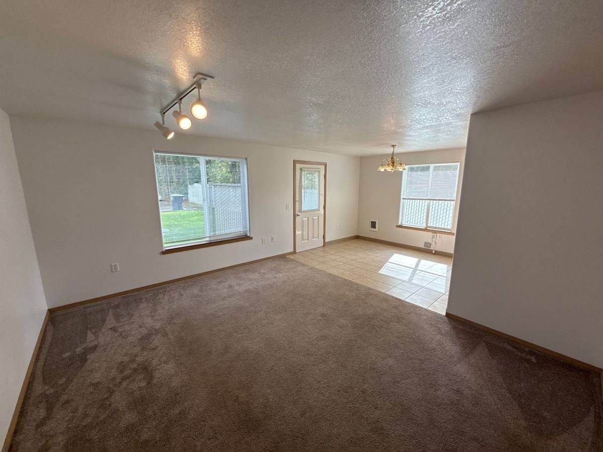 Apartment for rent at 140 N College St, Monmouth, OR 97361