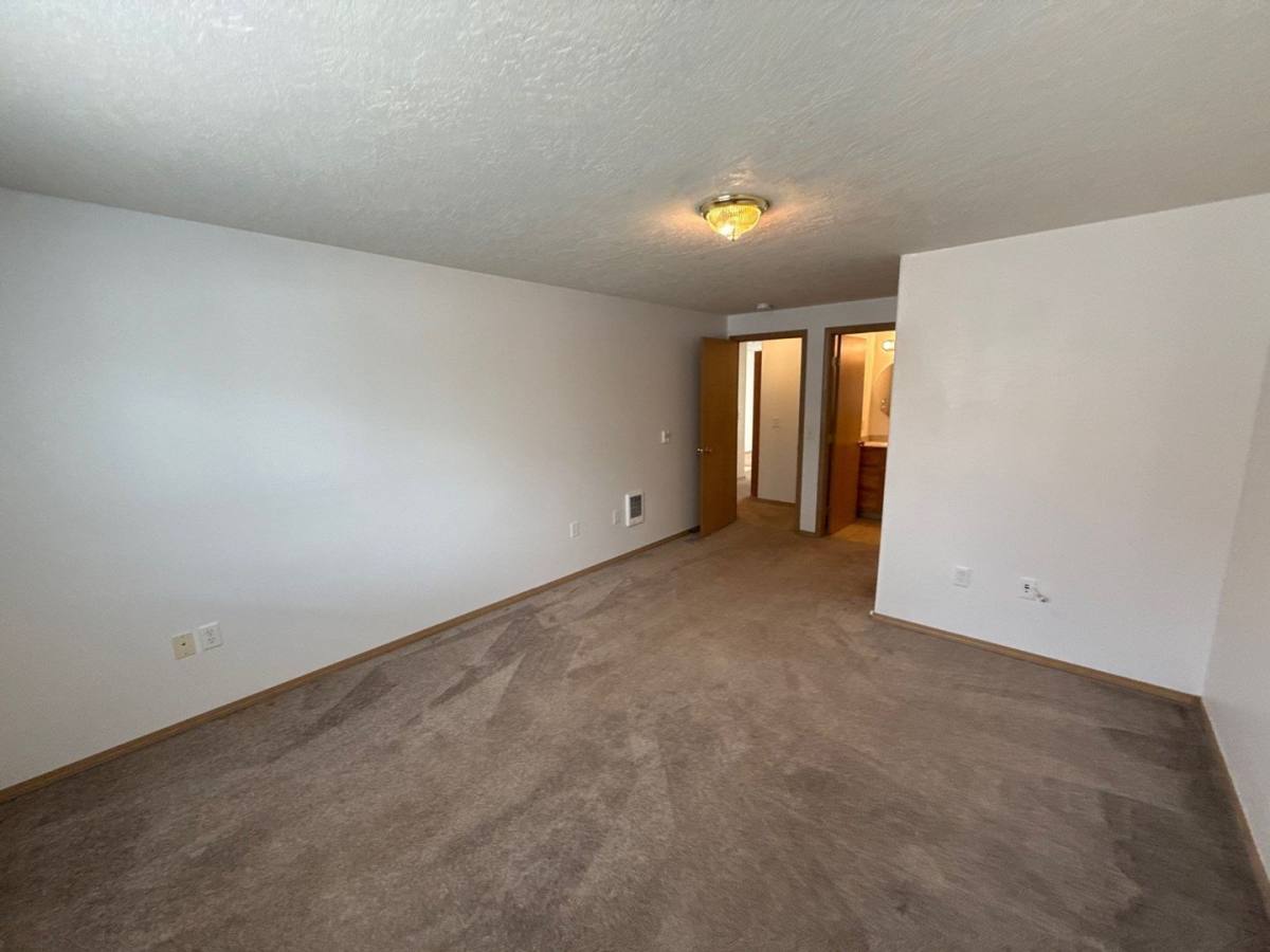 Apartment for rent at 140 N College St, Monmouth, OR 97361