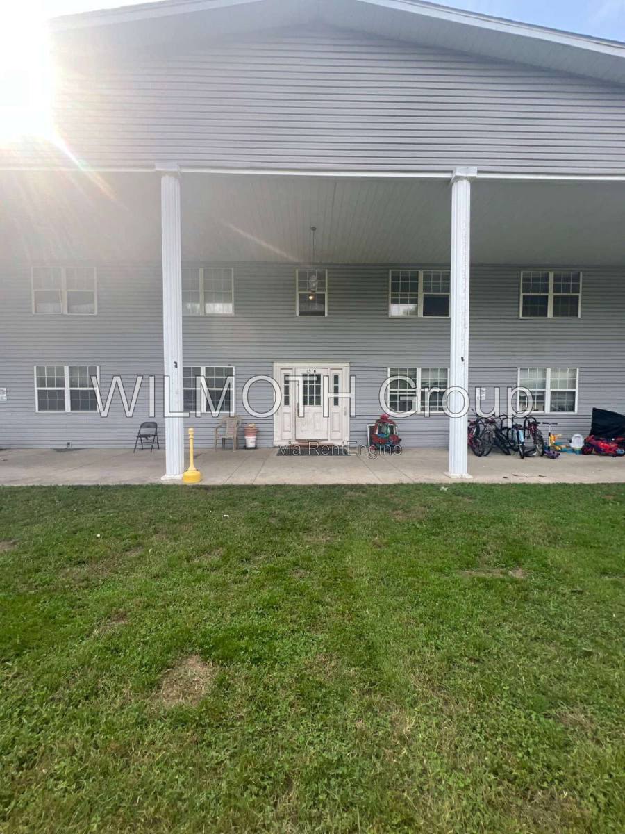 Apartment for rent at 1316 Millerwood Dr #1, Lebanon, IN 46052