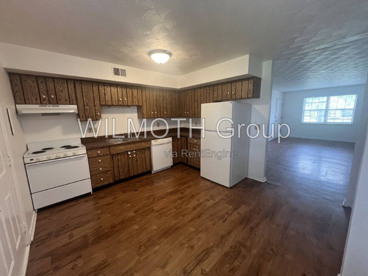 Apartment for rent at 1316 Millerwood Dr #1, Lebanon, IN 46052