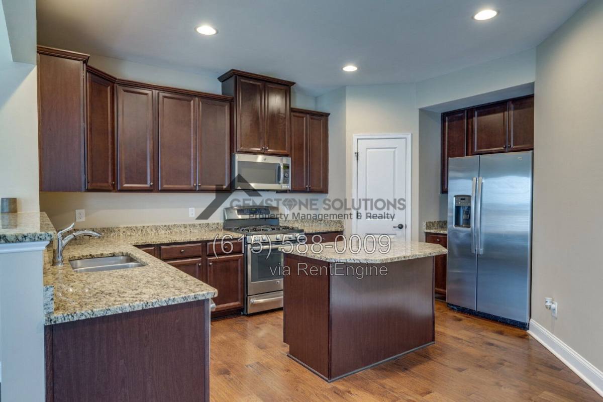 House for rent at 7512 Oakledge Dr, Brentwood, TN 37027