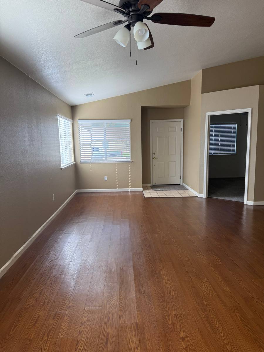 House for rent at 491 Shalako Dr, Oakdale, CA 95361