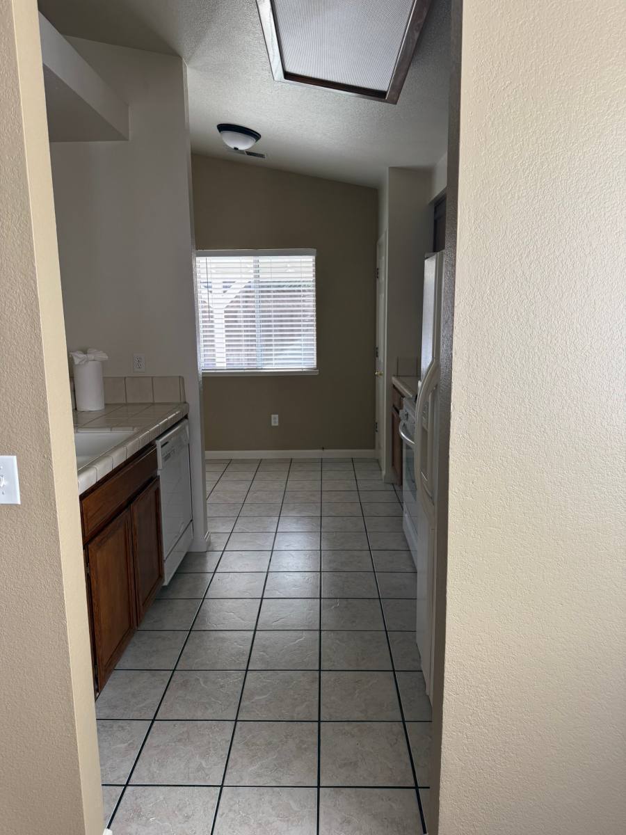 House for rent at 491 Shalako Dr, Oakdale, CA 95361