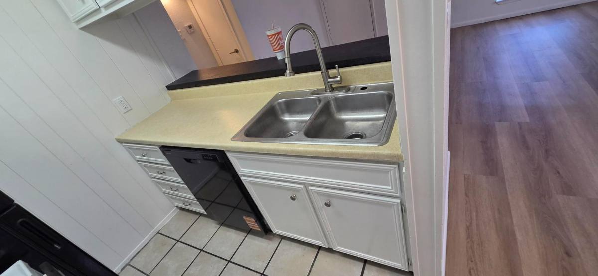 Apartment for rent at 825 S Main St #B2, Paris, TX 75460