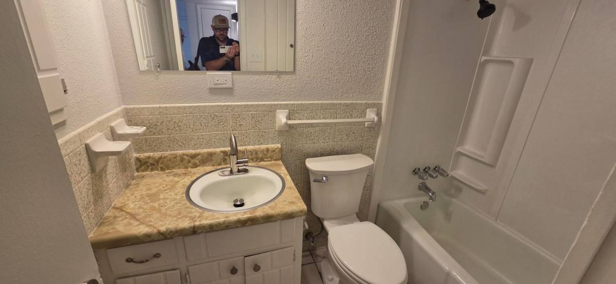 Apartment for rent at 825 S Main St #B2, Paris, TX 75460