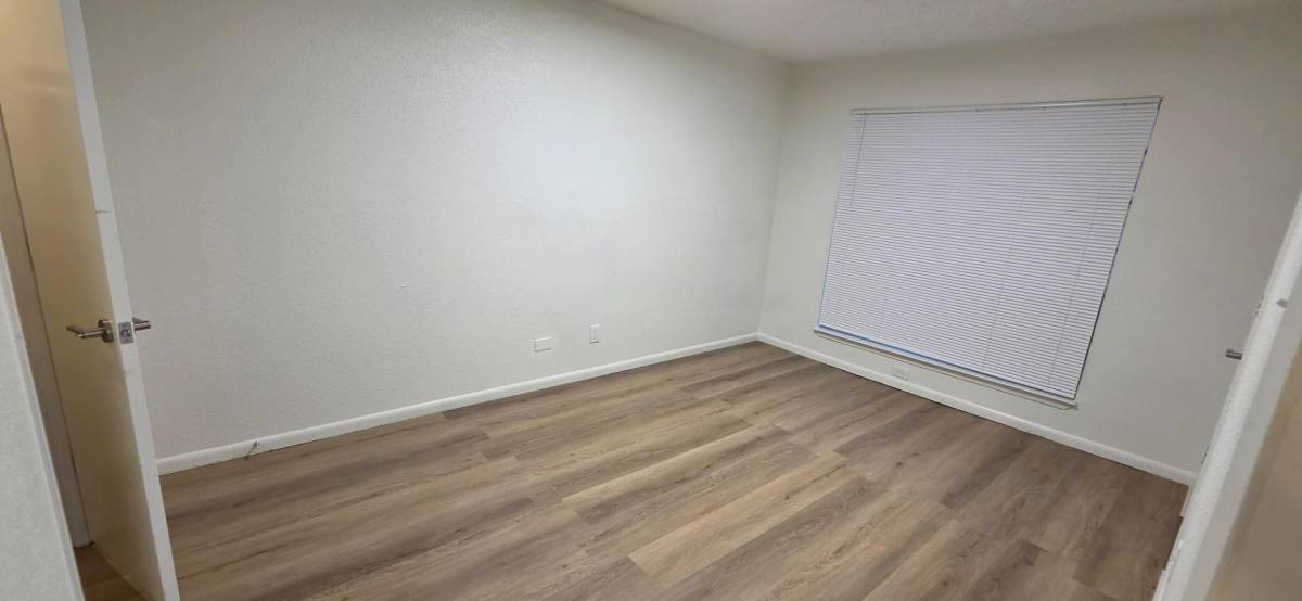 Apartment for rent at 825 S Main St #B2, Paris, TX 75460