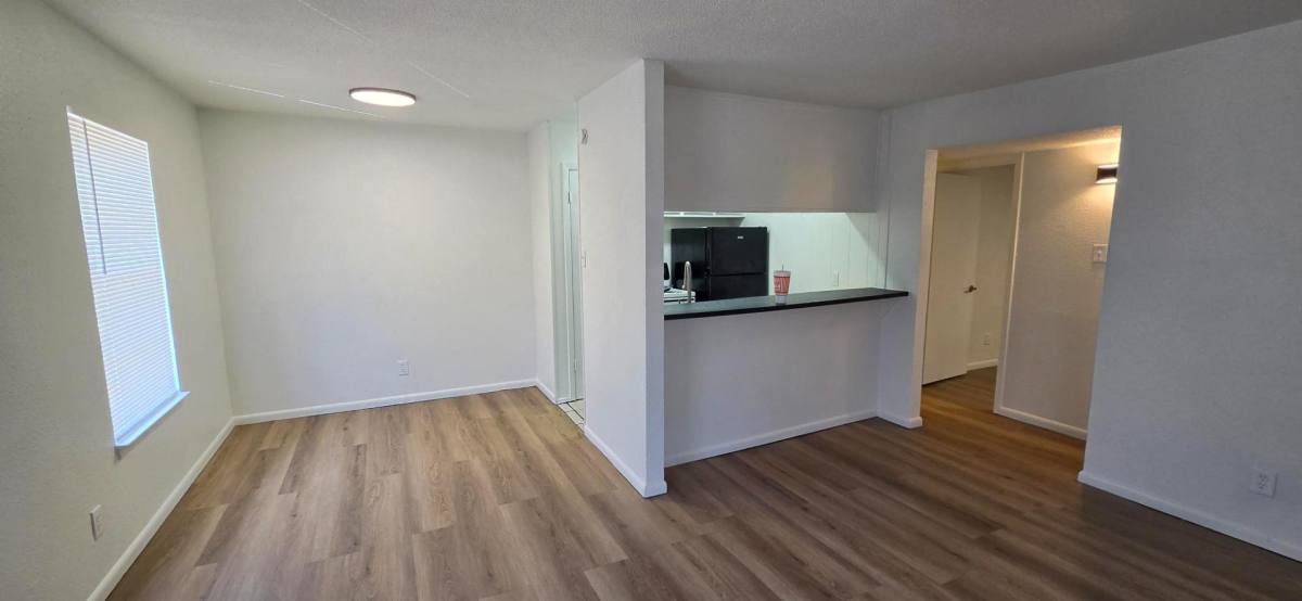 Apartment for rent at 825 S Main St #B2, Paris, TX 75460