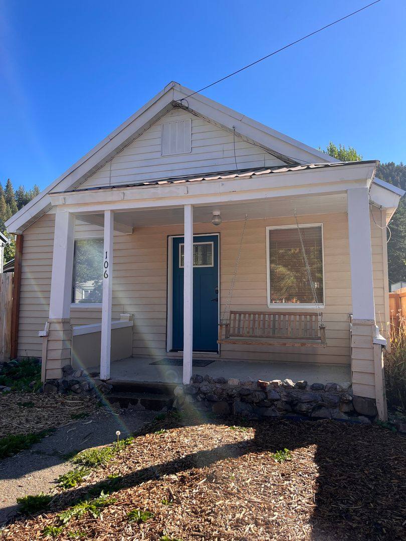 House for rent at 106 Western Ave, Silverton, ID 83867