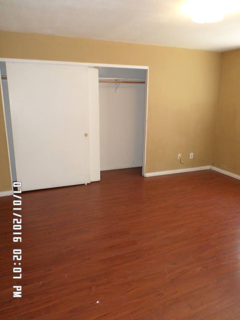 Apartment for rent at 2020 E Chelsea Court, Visalia, CA 93292