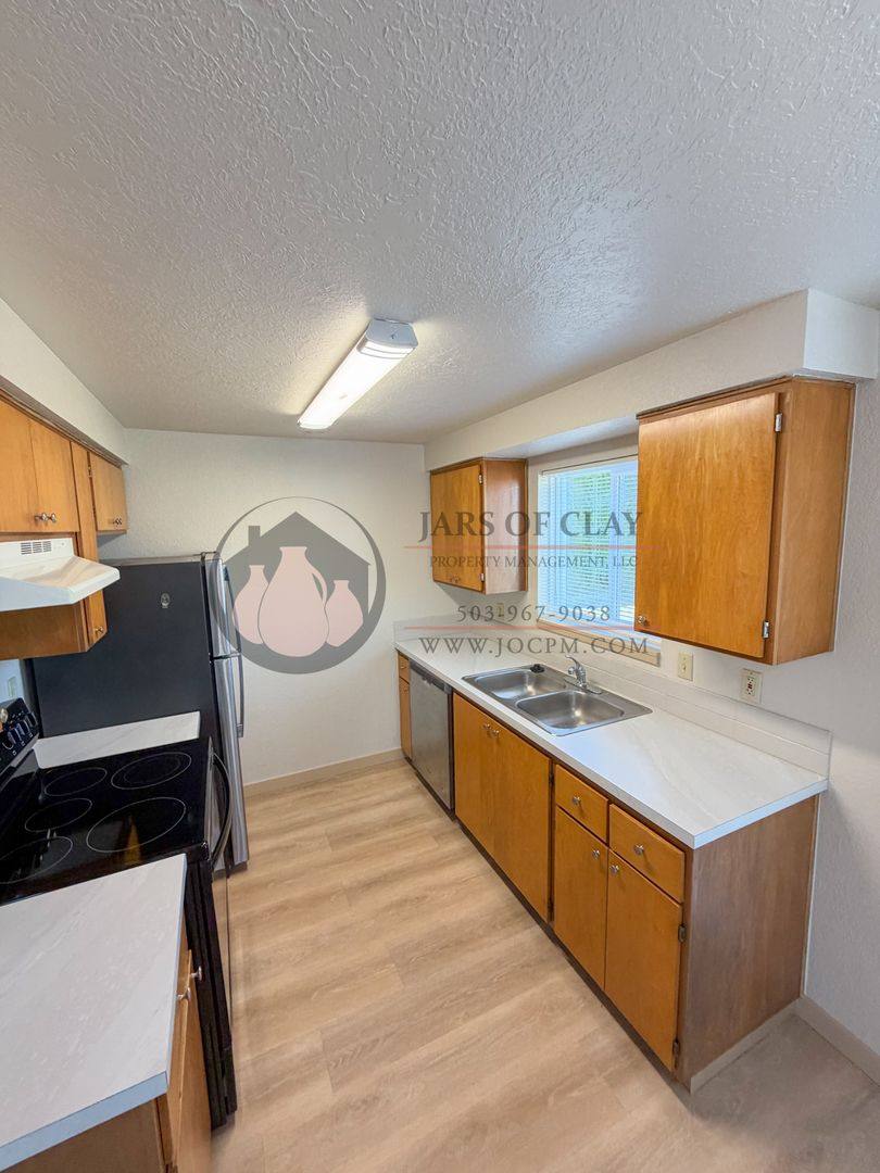 Apartment for rent at 1835 & 1837 Wilding Place, Stayton, OR 97383