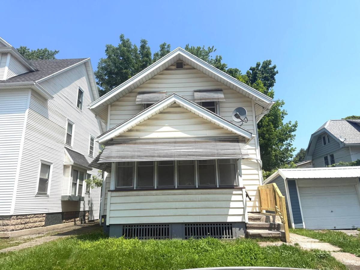 House for rent at 14 Admiral Pk, Rochester, NY 14613