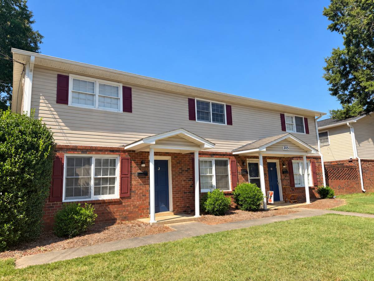 Apartment for rent at 305 S Melville St, Graham, NC 27253