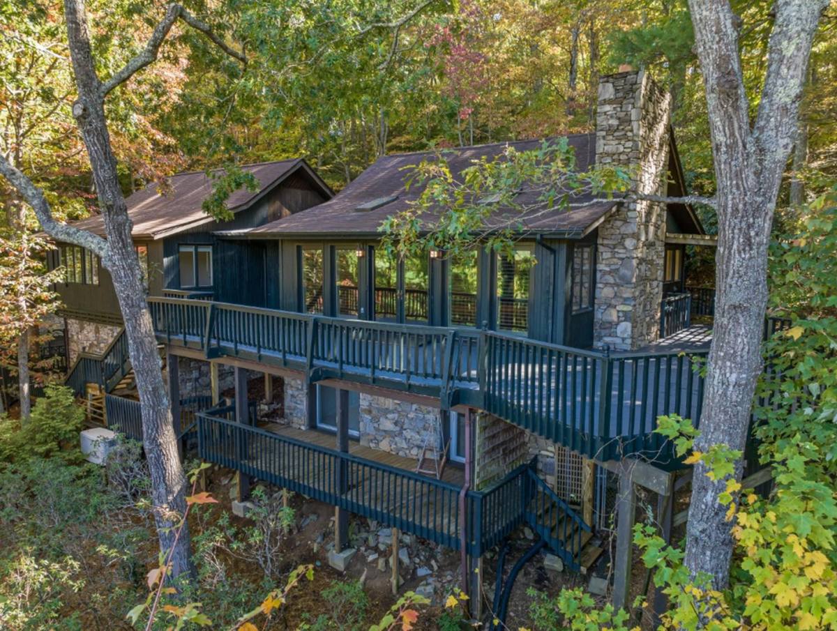 House for rent at 55 Covewood Rd, Asheville, NC 28805