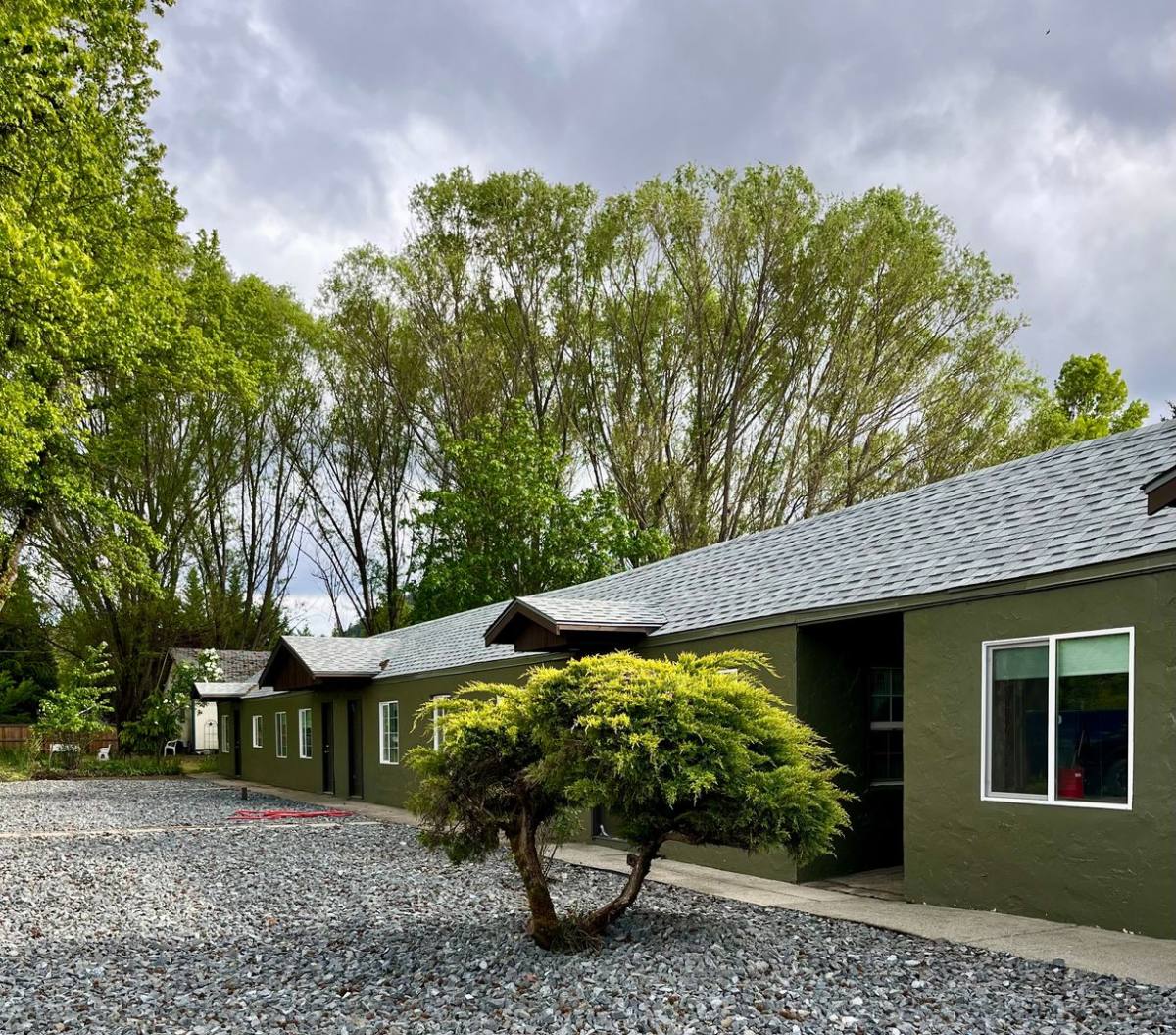 Apartment for rent at 5333 Rogue River Highway, Gold Hill, OR 97525