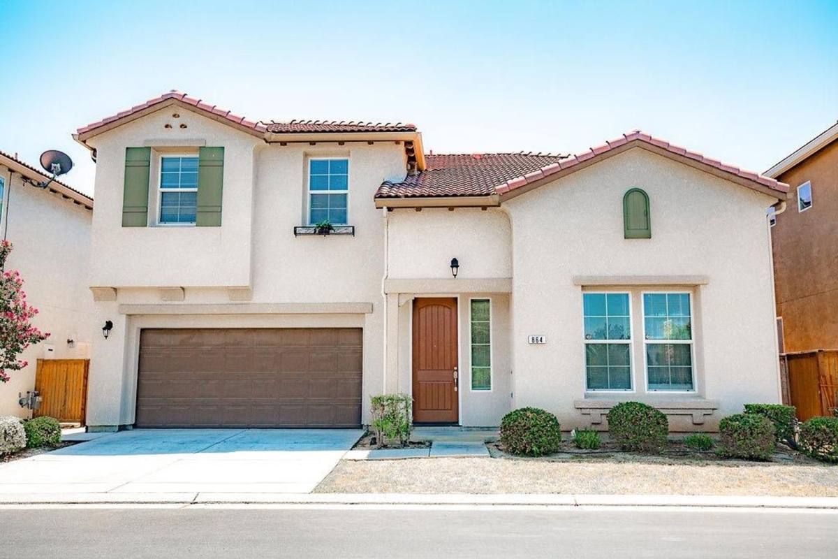 House for rent at 864 Old Prieur Lane, Clovis, CA 93619