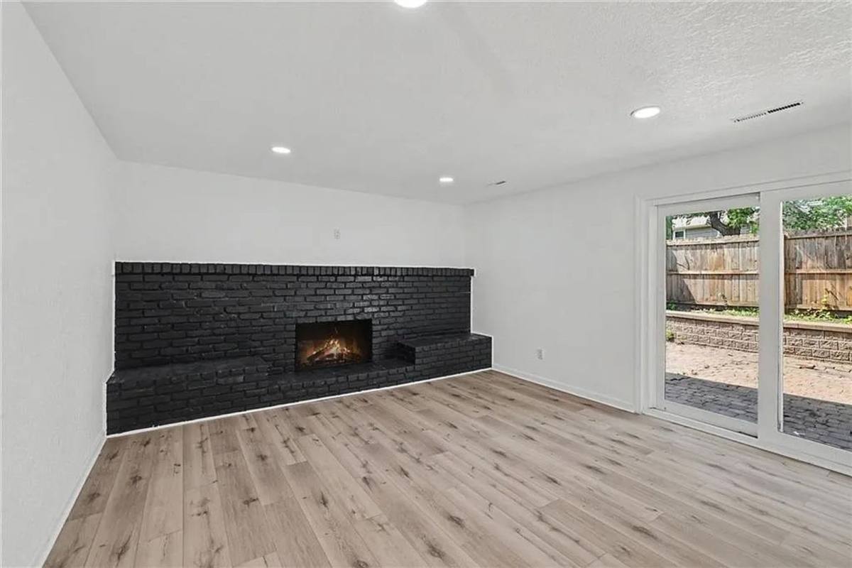 House for rent at 9248 Switzer Rd, Overland Park, KS 66214