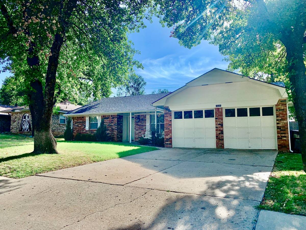 House for rent at 14301 Scott St, Edmond, OK 73013