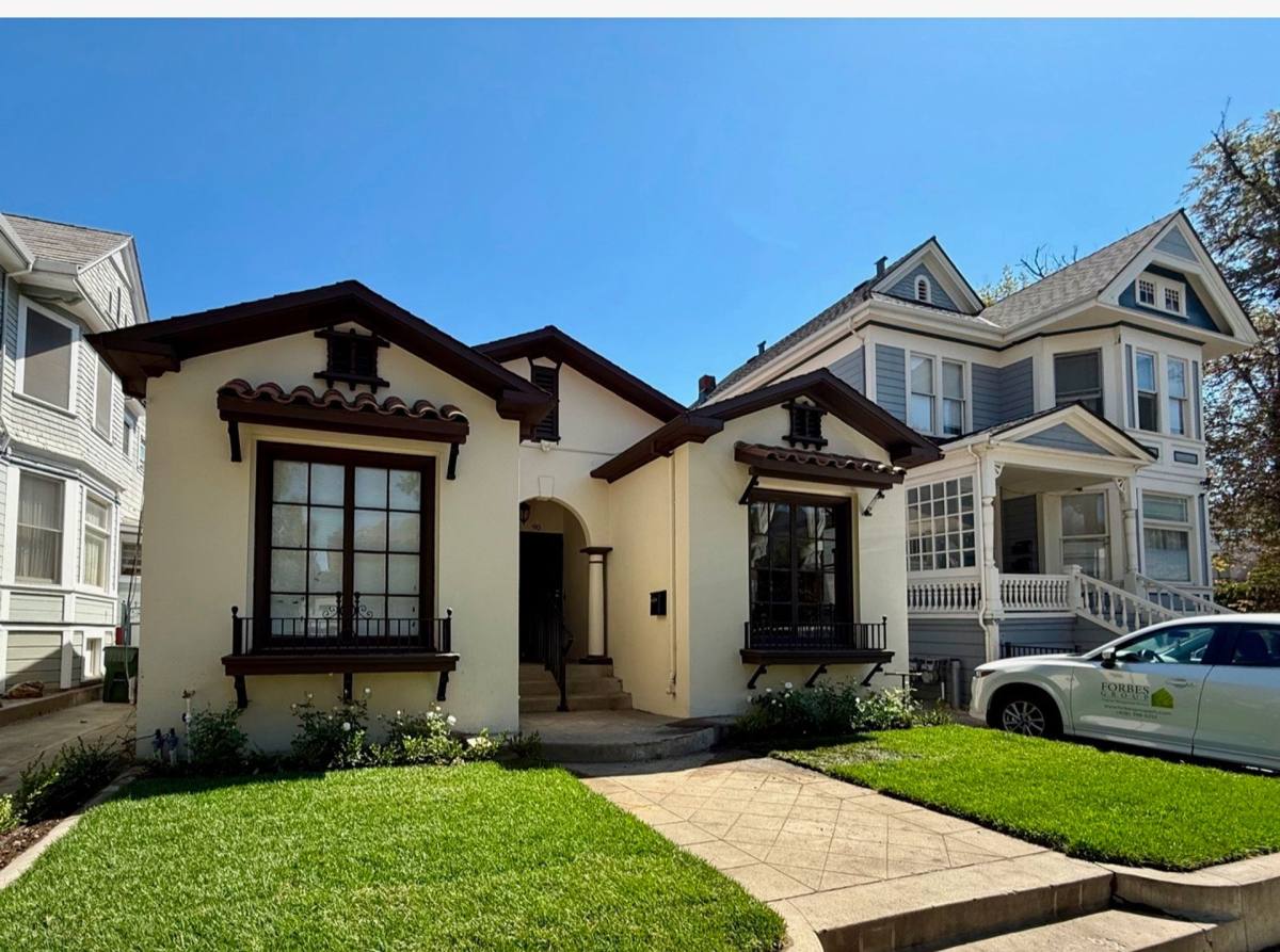 Townhouse for rent at 90 S 6th St, San Jose, CA 95112