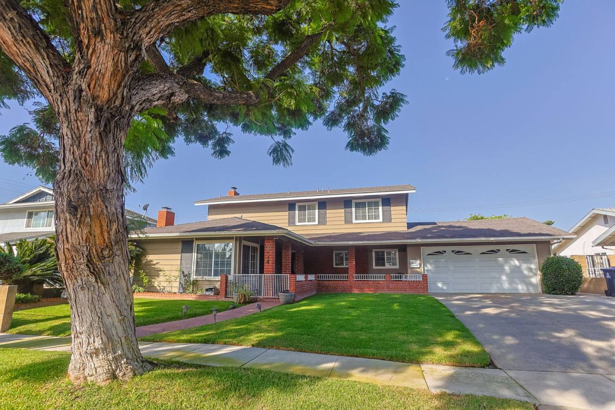 House for rent at 2714 N Linwood, Santa Ana, CA 92705