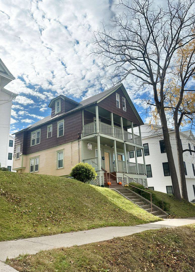 Apartment for rent at 1020 Madison St, Syracuse, NY 13210