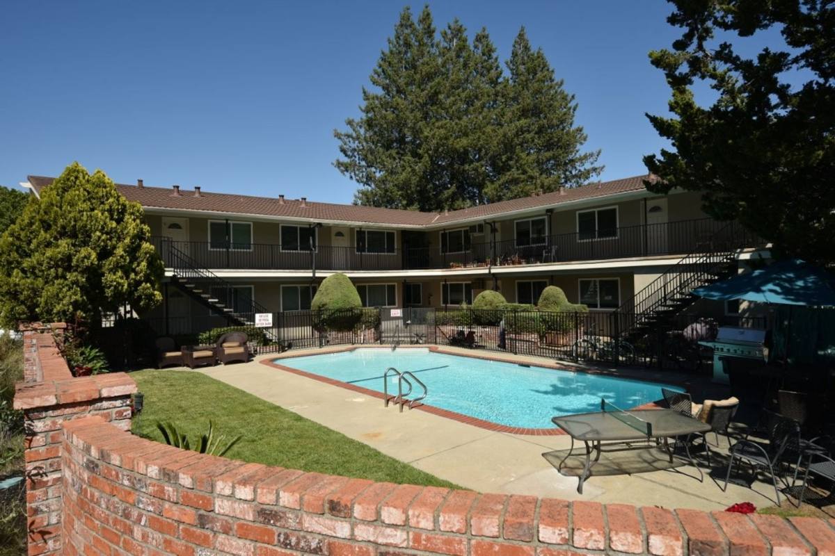 Apartment for rent at 201 W Prospect Ave, Danville, CA 94526
