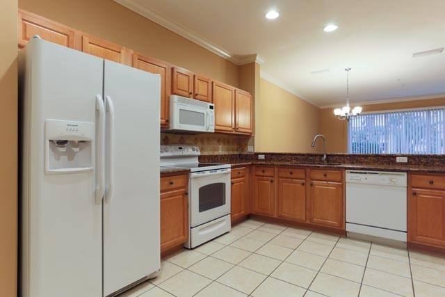 Townhouse for rent at 1236 Oxford Lane, Naples, FL 34105