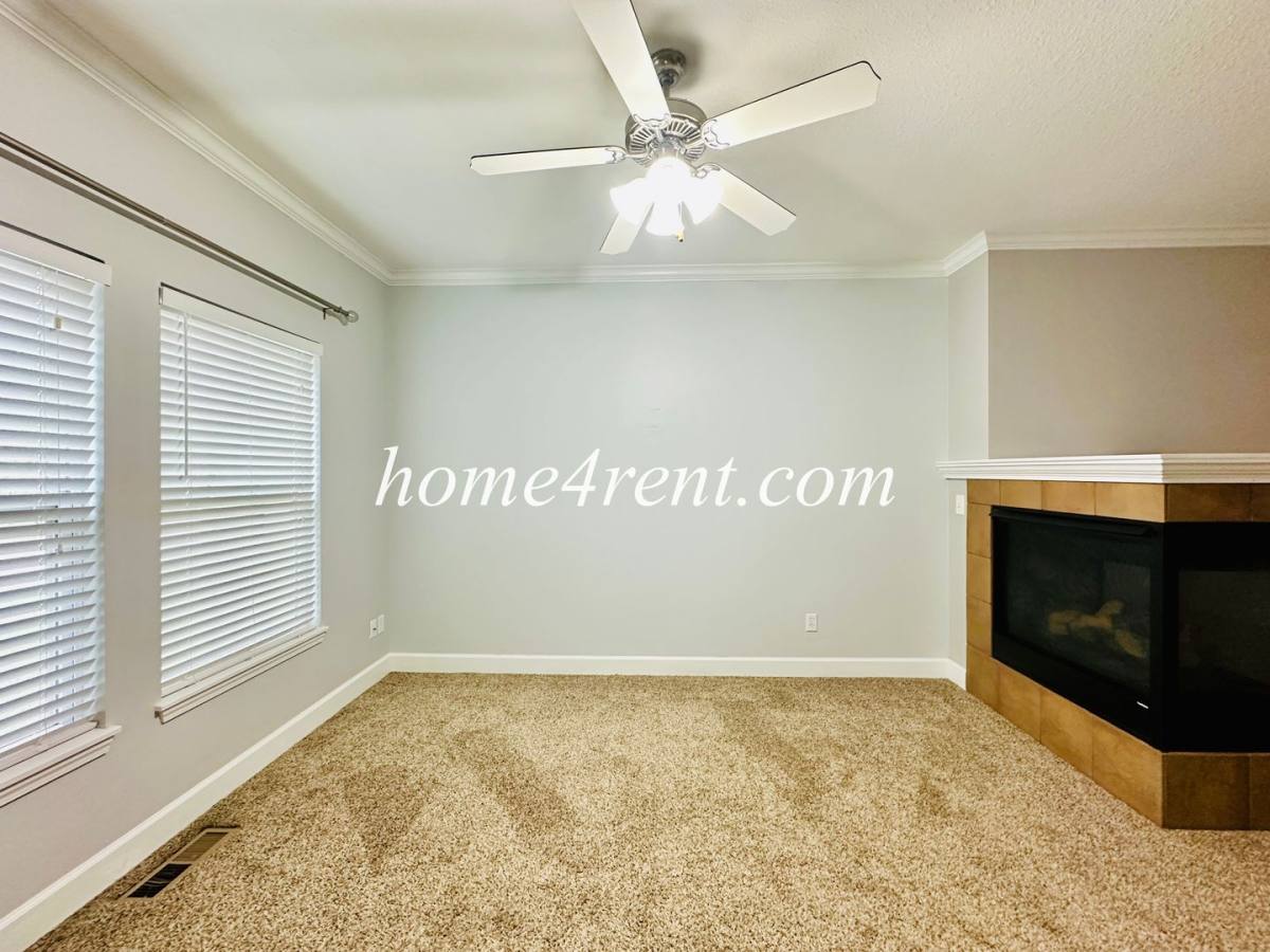 House for rent at 11135 S Woodsonia Dr, Olathe, KS 66061