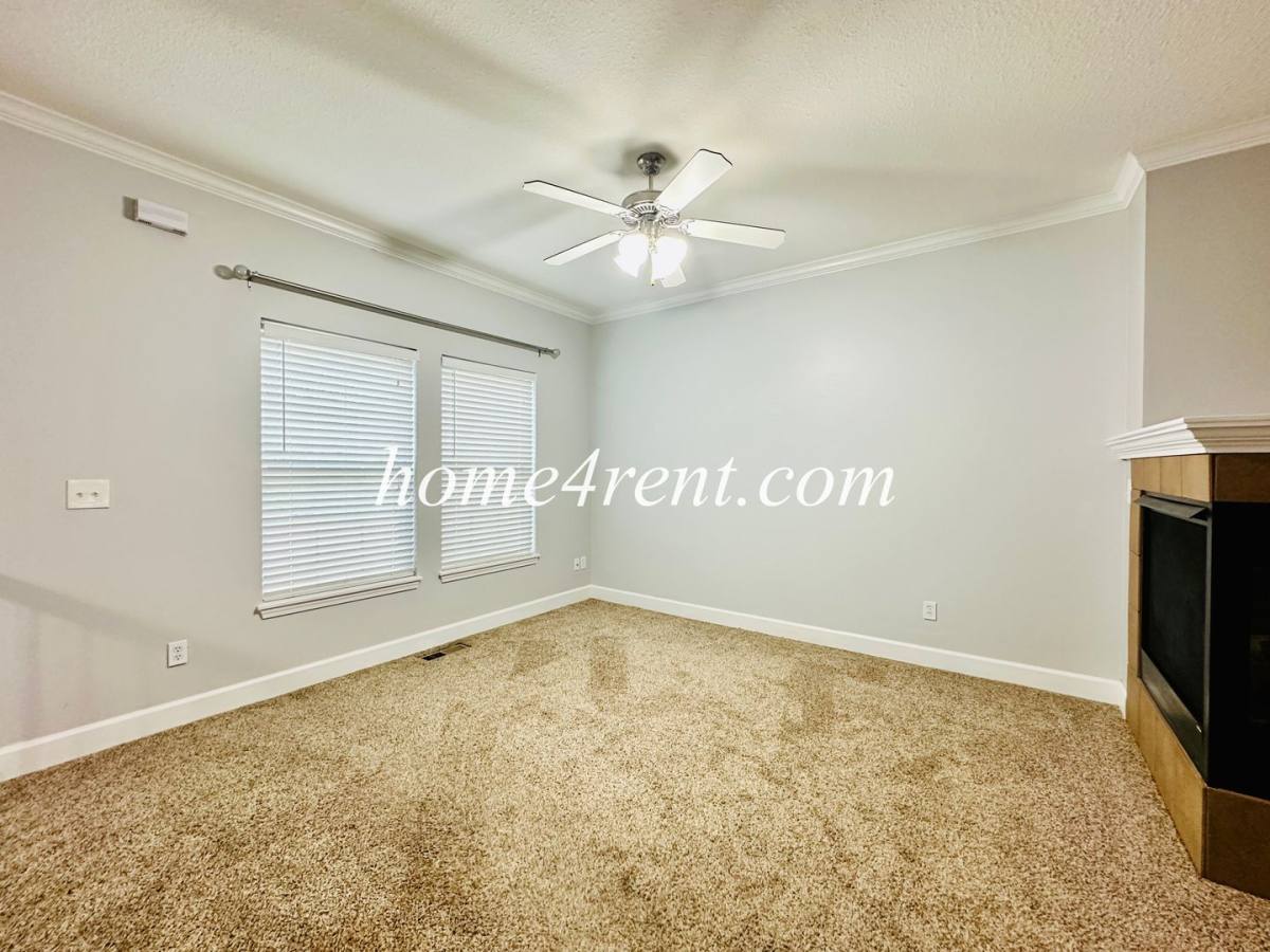 House for rent at 11135 S Woodsonia Dr, Olathe, KS 66061