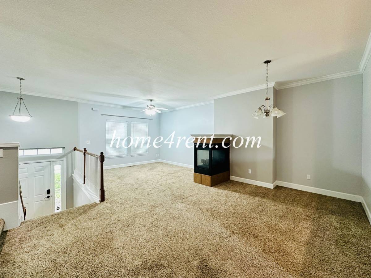 House for rent at 11135 S Woodsonia Dr, Olathe, KS 66061